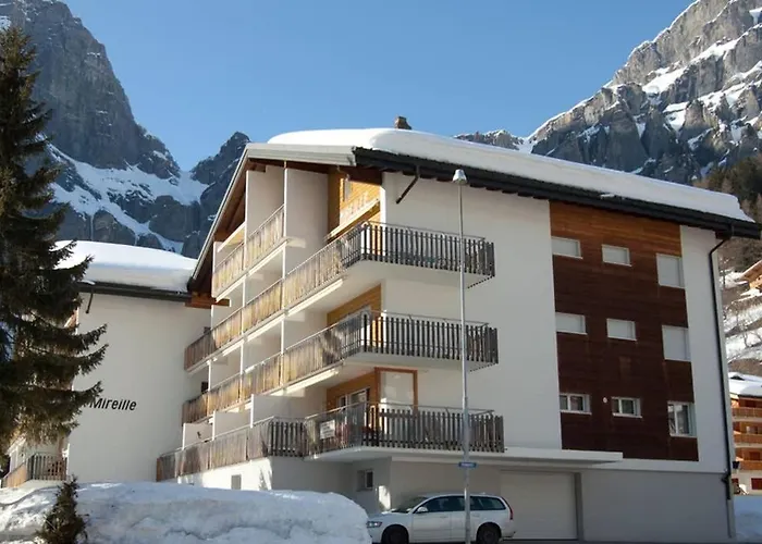 Mireille, 61 Apartment